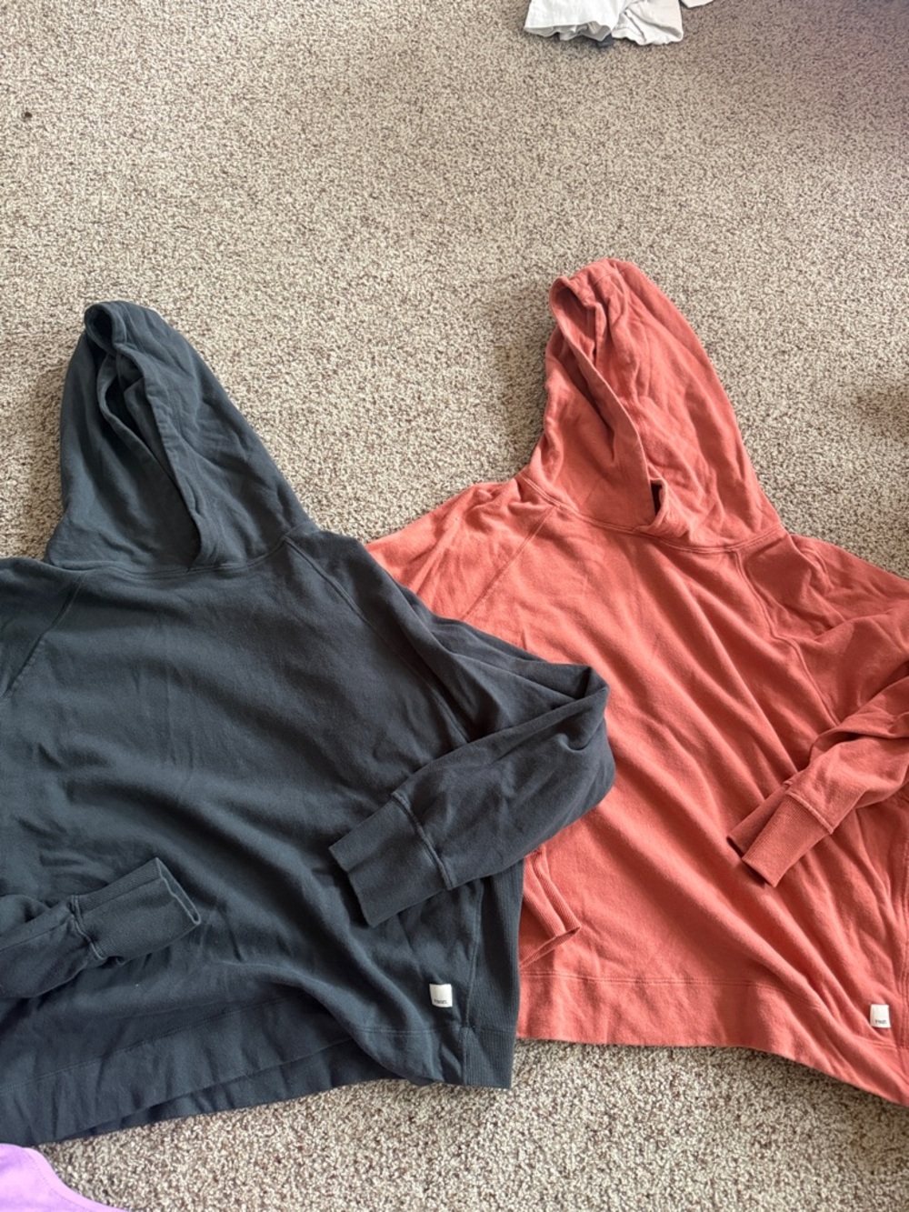 Vuori Cropped Hoodies